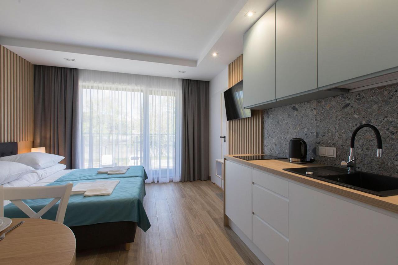 Willa Przy Porcie - Apartamenty Z Aneksami Kuchennymi Устка Экстерьер фото