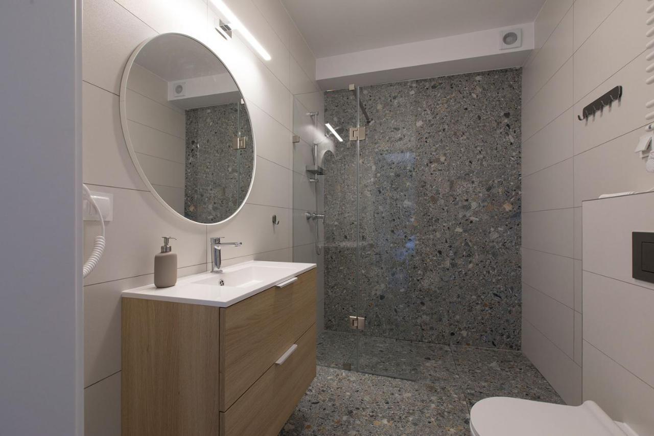 Willa Przy Porcie - Apartamenty Z Aneksami Kuchennymi Устка Экстерьер фото