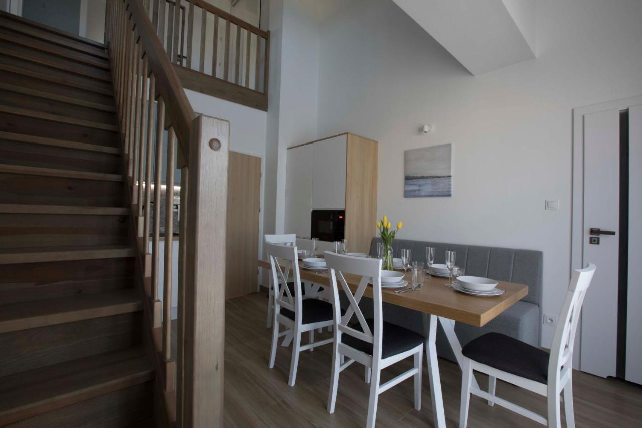 Willa Przy Porcie - Apartamenty Z Aneksami Kuchennymi Устка Экстерьер фото