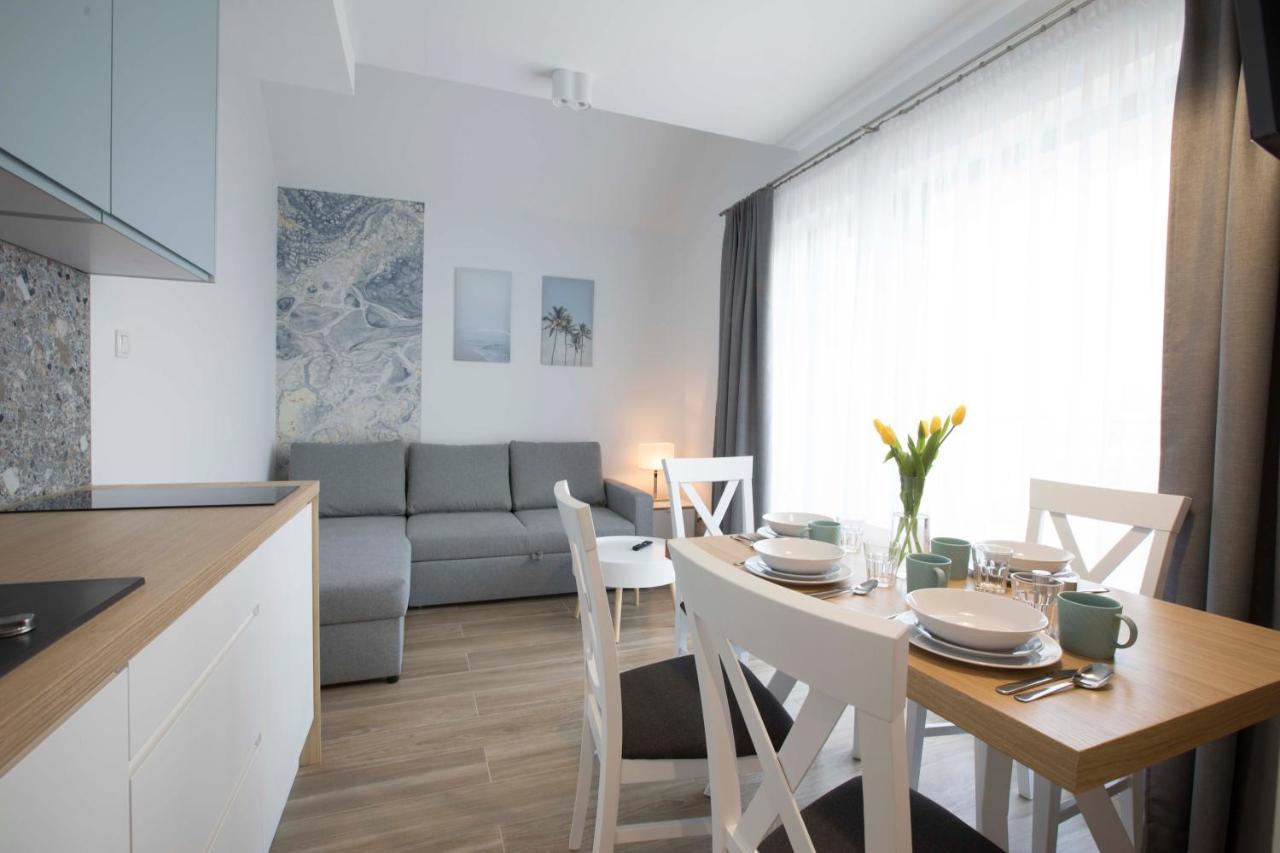 Willa Przy Porcie - Apartamenty Z Aneksami Kuchennymi Устка Экстерьер фото