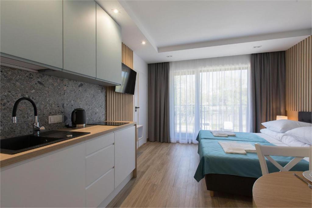 Willa Przy Porcie - Apartamenty Z Aneksami Kuchennymi Устка Экстерьер фото