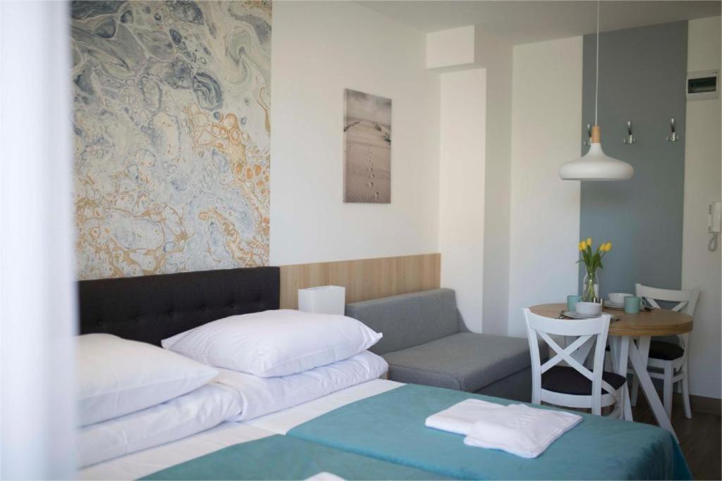 Willa Przy Porcie - Apartamenty Z Aneksami Kuchennymi Устка Экстерьер фото